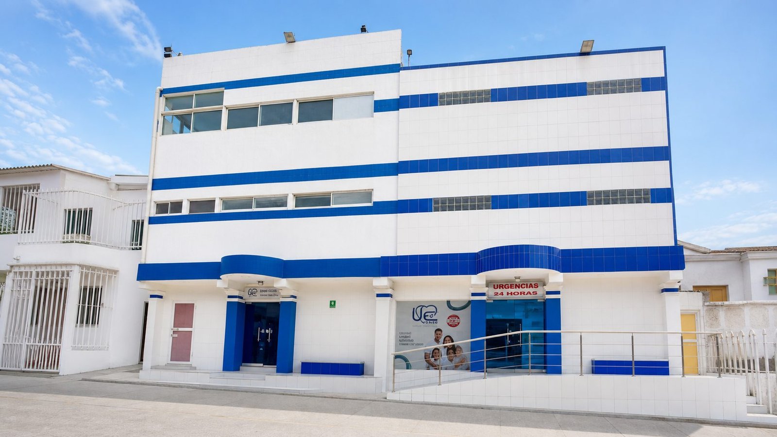 Fachada limpia de Unidad Médica Ética en Puerto Colombia